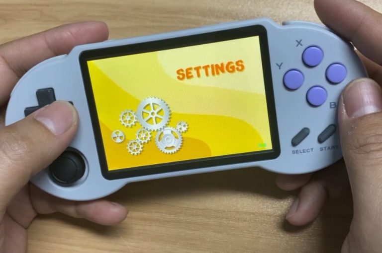 The PocketGo S30 Handheld Looks Like An 8BitDo Controller